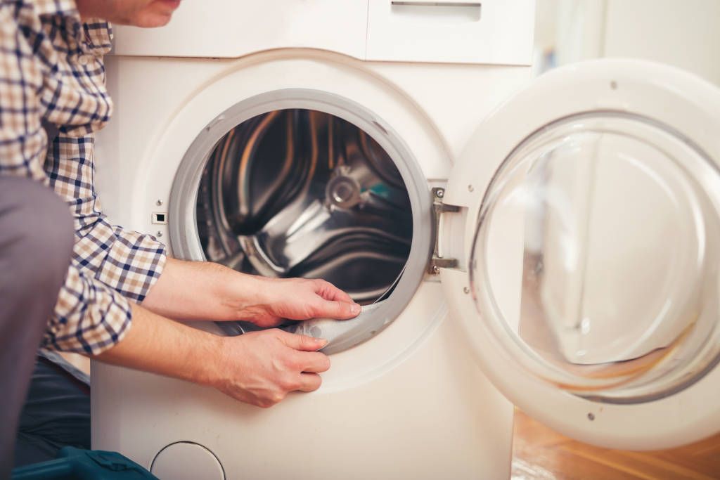 Como limpar a máquina de lavar roupas?