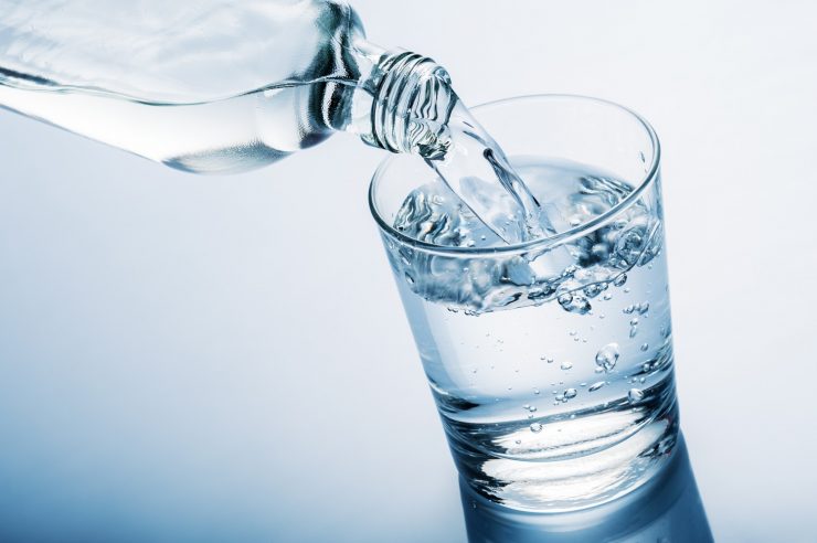 Beba 2 litros de água por dia!