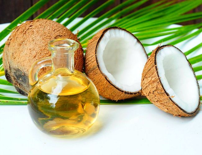 Veja 4 benefícios do óleo de coco 