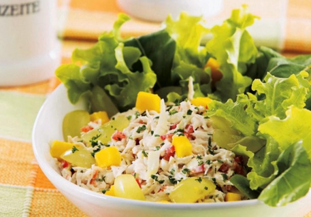 Salada de Frango Tropical