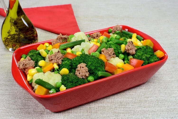 Salada de brócolis com couve-flor